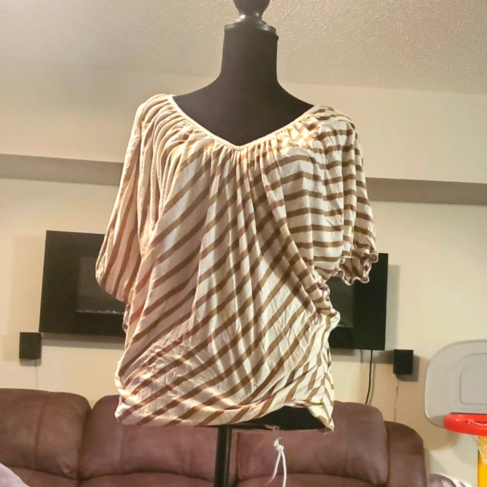 Short sleeve shirt